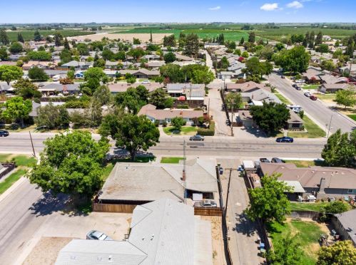 545 Quincy Rd, Turlock CA  95380-4329 exterior