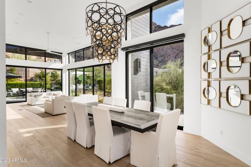 5841 Echo Canyon Cir, Phoenix AZ 85018-1243 exterior