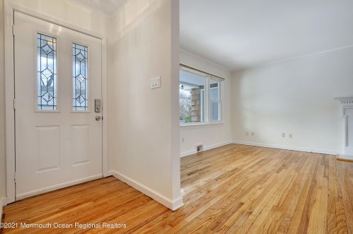 15 Glenwood Dr, Berkeley Township NJ 08721-1021 exterior