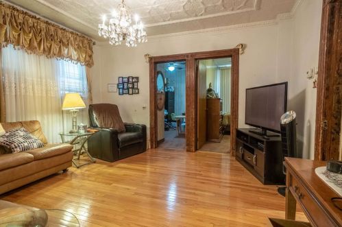 730 St, Union City NJ 07087-2427 exterior