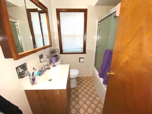 2207 Moody Ave, Chicago IL 60638-2624 exterior