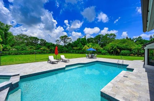 6582 Trl Blvd, Naples FL 34108-2655 exterior