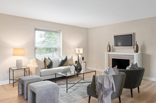 1062 Groby Rd, Saint Louis MO  63130-2015 exterior