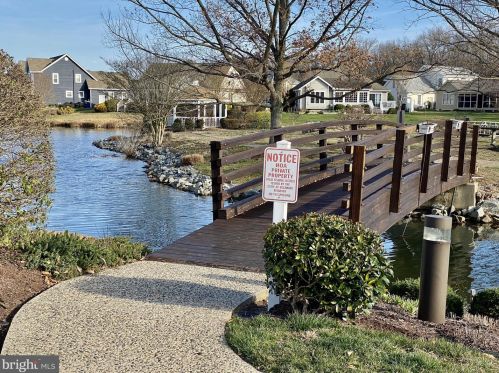 107 Lakeside Dr, Lewes DE 19958-8980 exterior