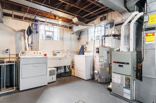 7205 Mcclure Ave, Pittsburgh PA  15218-2307 exterior