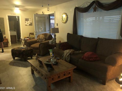 713 Commonwealth Pl, Chandler, AZ 85225-5608