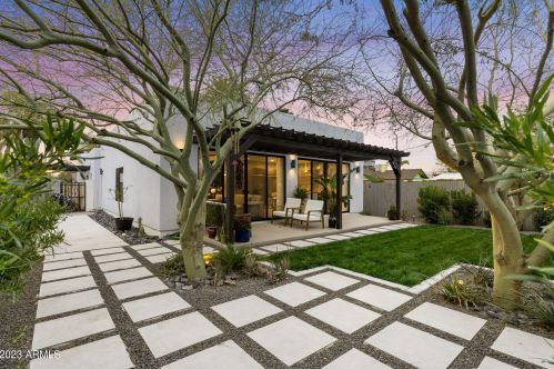 2529 10th St, Phoenix AZ  85006-1055 exterior