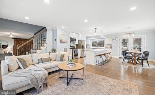 8511 Cherry Valley Ln, Alexandria VA  22309-2121 exterior