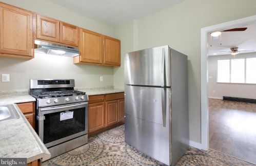 1941 30 St, Philadelphia PA 19121-1838 exterior