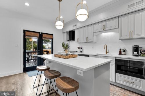 815 Longfellow St, Washington DC  20011-8205 exterior