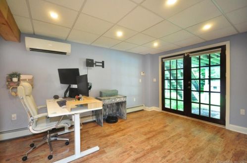 18 Arbor Rdg Rd, Torrington CT 06790-2576 exterior