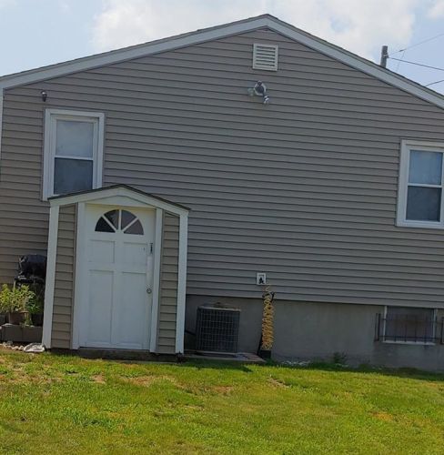 59 King Philip St, Providence, RI 02909-5716