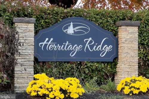 304 Laurel Dr, Limerick PA  19468-1334 exterior