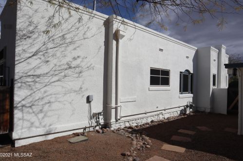 1071 Seneca St, Tucson AZ  85719-3566 exterior