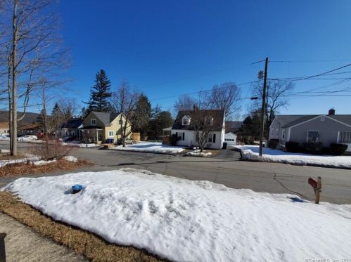 108 Colorado Ave, Torrington CT 06790-5109 exterior