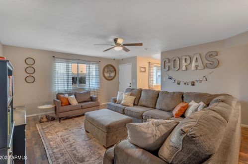 970 Gary Dr, Chandler AZ  85225-1437 exterior