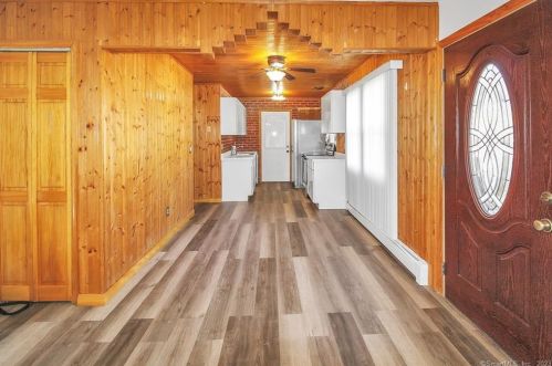 315 Bingham St, New Britain CT 06051-3824 exterior