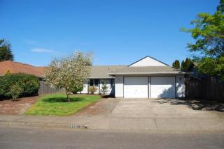 4251 Dove Ln, Eugene OR  97402-5842 exterior