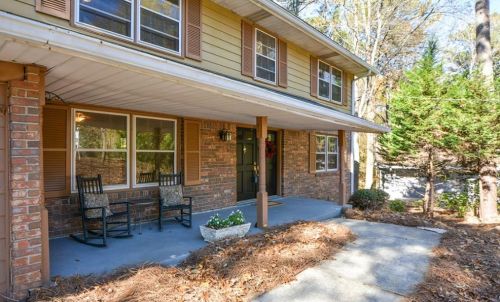 2606 Gleneagles Dr, Tucker, GA 30084-2417