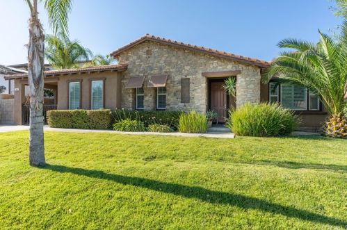 299 Monument Dr, Perris, CA 92570-9063