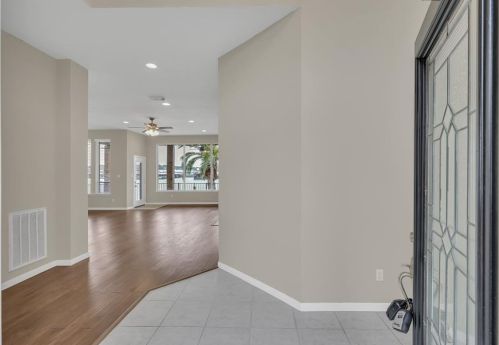 357 Bayshore Dr, Montgomery TX  77356-4738 exterior