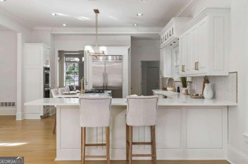 700 Brookwoods Trce, Atlanta GA 30342-2473 exterior