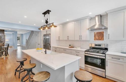 1207 Linden Pl, Pittsburgh PA  15212-4830 exterior