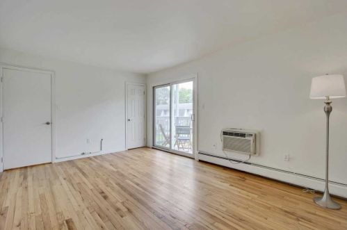 2740 South Rd, Poughkeepsie NY  12601-5241 exterior