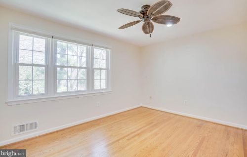 617 Azalea Dr, Rockville MD 20850-2010 exterior