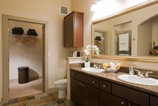 707 York Rd, Baltimore MD  21204-2546 exterior