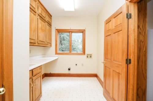 2761 Riverfront Dr, Lithonia GA 30039-8523 exterior