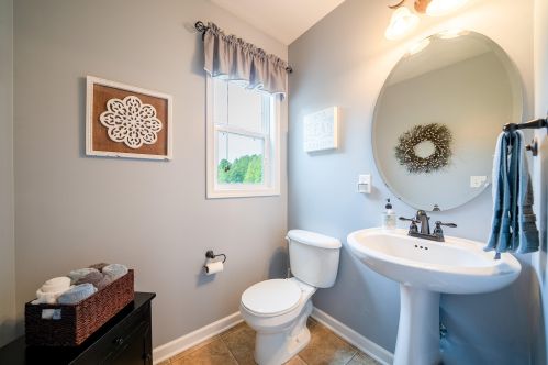 6308 Norfolk Dr, Meskegon MI 49444-7894 exterior