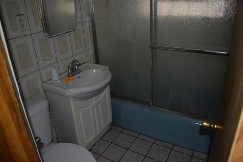 2322 Austin Ave, Chicago IL 60639-2206 exterior