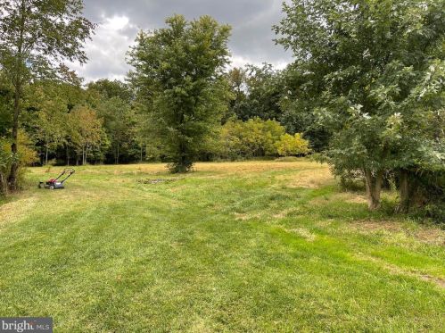 998 Plunkert Rd, Littlestown PA 17340-9643 exterior