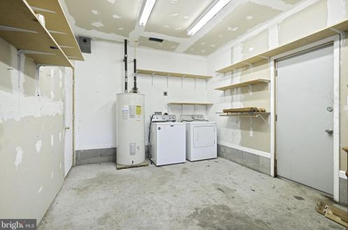 531 Lakeview Cir, Littlestown PA 17340-1701 exterior