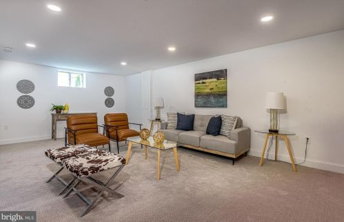 1209 Forestwood Dr, Mc Lean VA  22101-2603 exterior