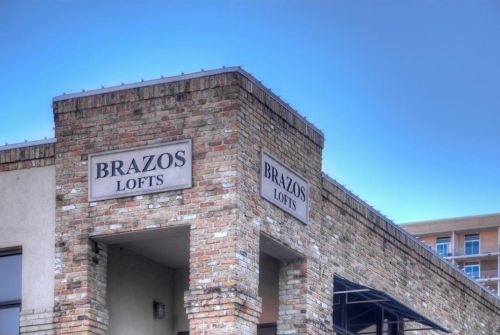 411 Brazos St, Austin TX 78701-3698 exterior