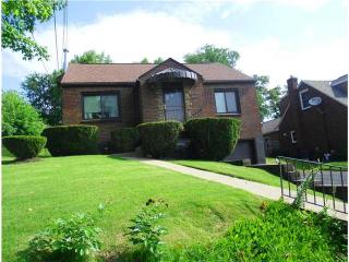 2122 Moredale St, Pittsburgh, PA 15210-3422