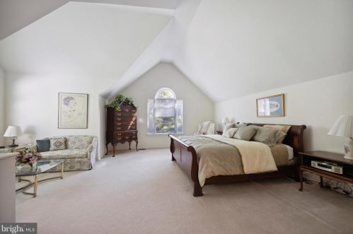 488 Fruit Farm Rd, Limerick PA 19468-3204 exterior