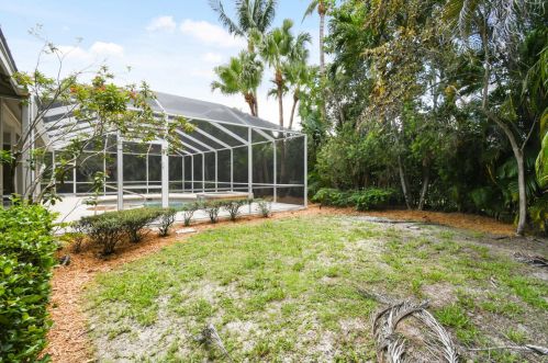 19058 Loxahatchee Riv Rd, Jupiter FL 33458-2412 exterior