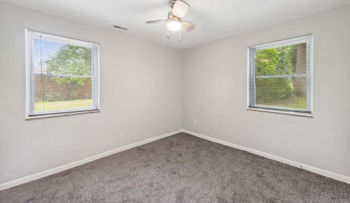 8061 Packard Ave, Saint Louis MO 63134-1519 exterior