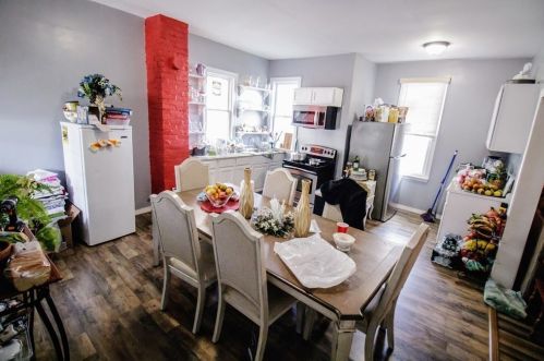 29 Locust St, Springfield MA 01108-1001 exterior