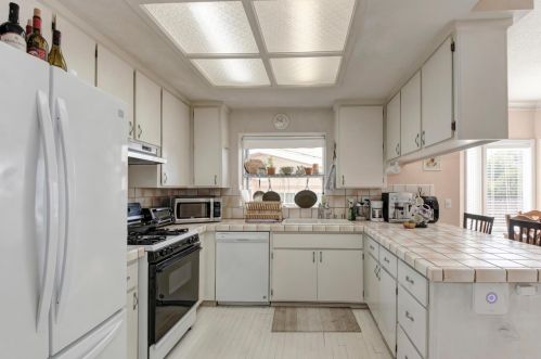 539 J St, Davis CA 95616-2326 exterior