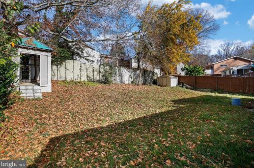 822 Malibu Dr, Silver Spring MD 20901-3648 exterior