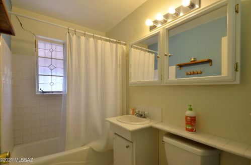 5037 2 St, Tucson AZ 85711-1104 exterior