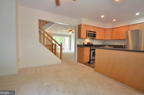 6134 Joust Ln, Alexandria VA  22315-4809 exterior