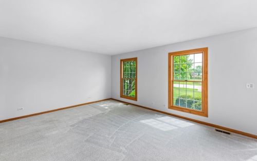 1788 Woodhaven Dr, Bull Valley IL 60014-1940 exterior