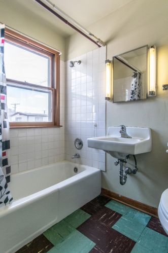 14206 Lincoln Ave, Dolton IL 60419-2340 exterior