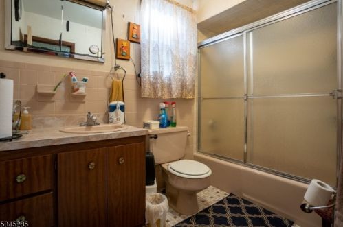 64 New York Ave, Newark NJ 07105-1211 exterior