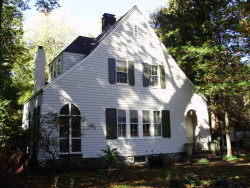 39 Rockledge Rd, Newton, MA 02461-1818